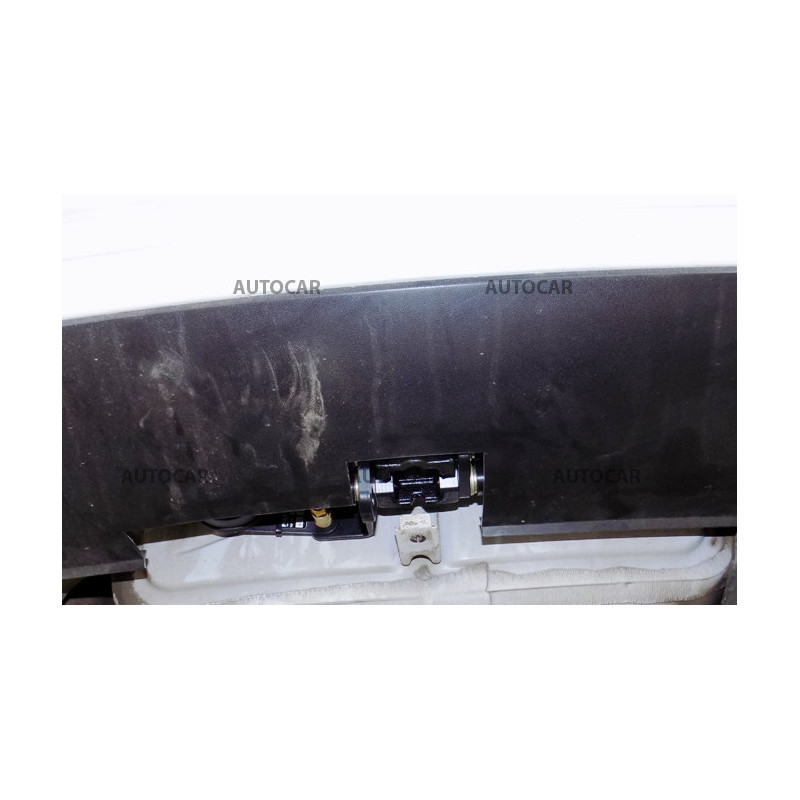 Ťažné zariadenie pre JETTA - 5 dv., VAN - automatický systém - od 2003 do 