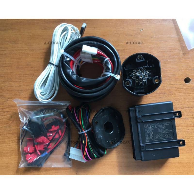 13 PIN - Špeciálna elektroinštalácia (s modulom) pre ťažné zariadenia (so spiatočkou, stálym prúdom a dobíjaním)