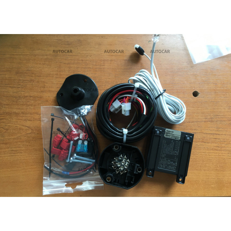 13/8 PIN - Špeciálna elektroinštalácia (s modulom) pre ťažné zariadenia (so spiatočkou)