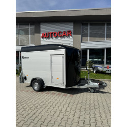 Remorcă carosată...