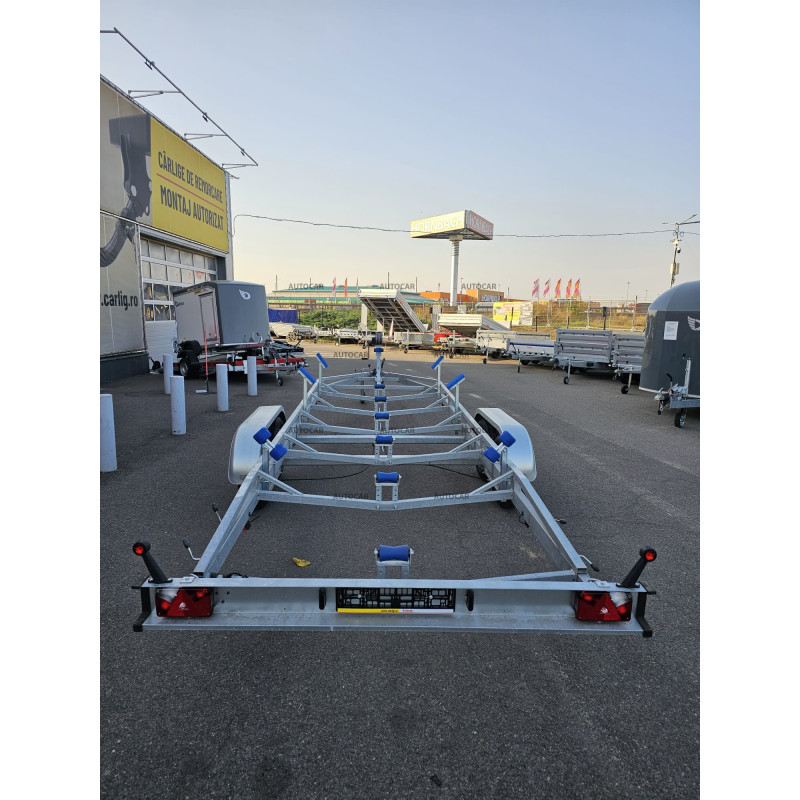 Remorcă P3520HT pentru transportul bărcilor- cu sistem de frânare