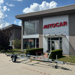 Transportor de bărci cu o...