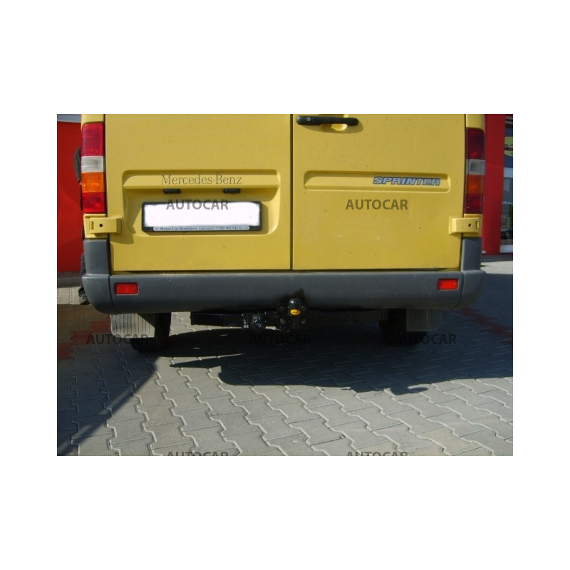Ťažné zariadenie pre Mercedes SPRINTER - Dodávka bez schodíka - Rázvor 3,05 m - skrutkový systém