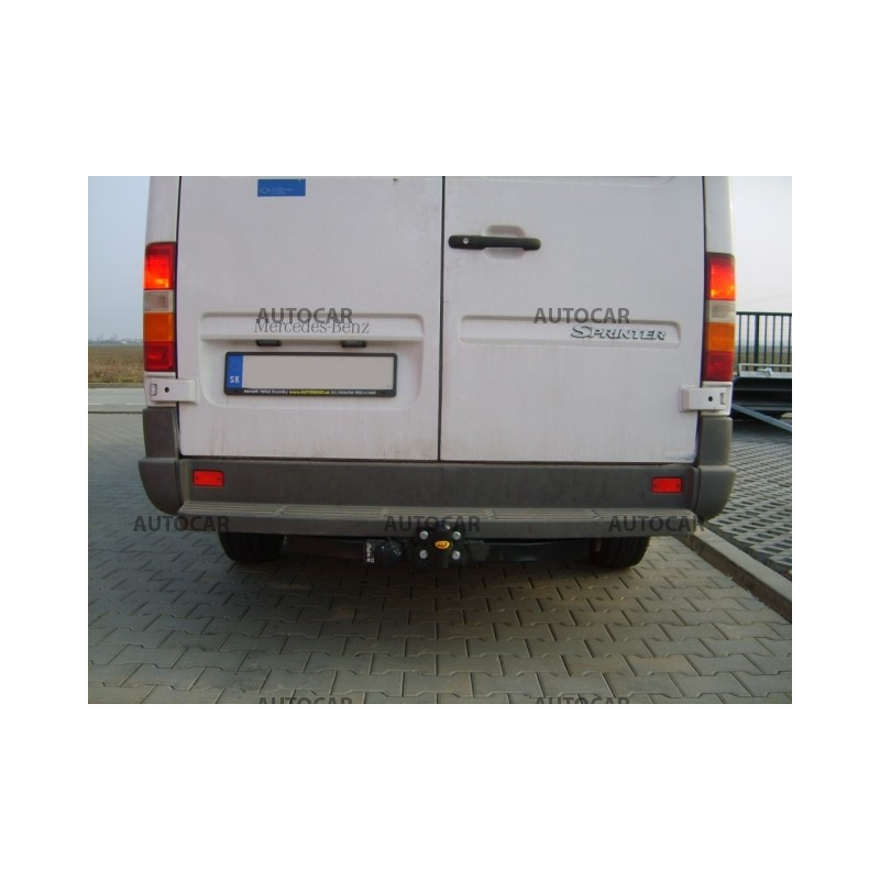 Ťažné zariadenie pre Mercedes SPRINTER - Dodávka so schodíkom - Rázvor 3,55 / 4,025 m - skrutkový systém