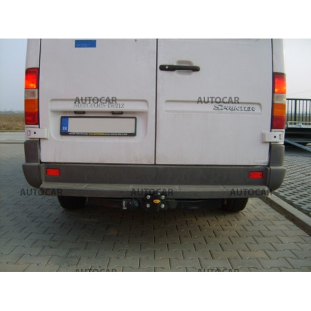 Ťažné zariadenie pre Mercedes SPRINTER - Dodávka so schodíkom - Rázvor 3,55 / 4,025 m - skrutkový systém Ťažné zariadenie pre Mercedes SPRINTER - Dodávka so schodíkom - Rázvor 3,55 / 4,025 m - skrutkový systém