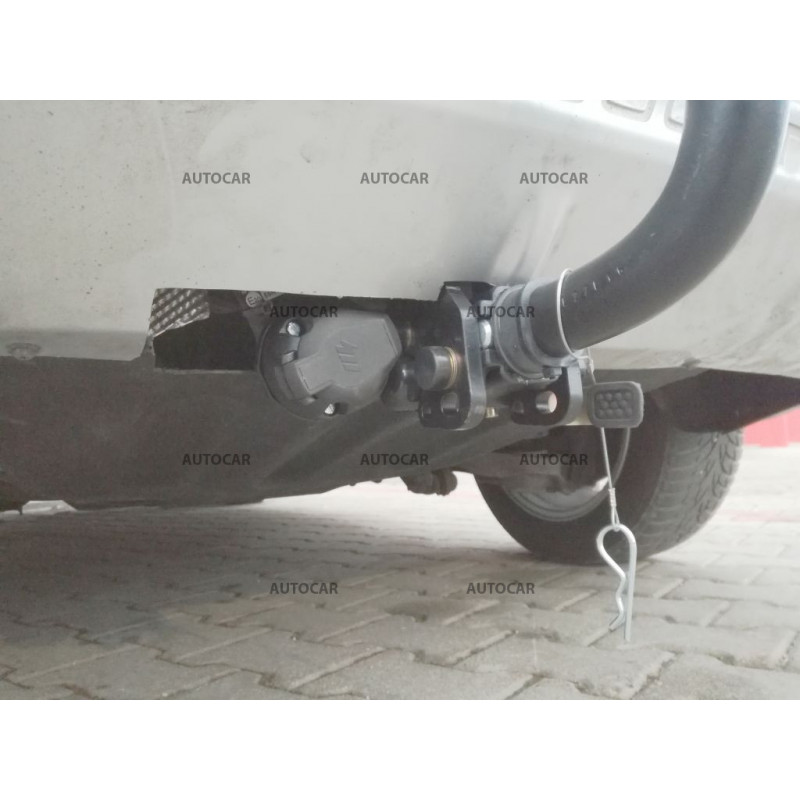 Ťažné zariadenie pre Volvo V 40 - Combi - automatický systém - od 2000/07 do 2004