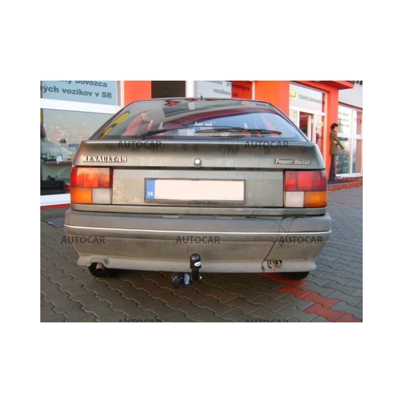 Ťažné zariadenie pre Renault 19 - skrutkový systém